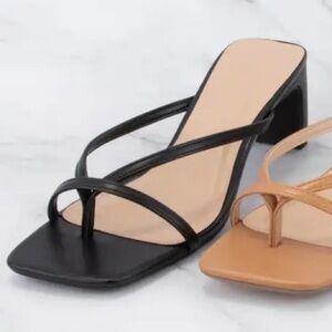 Soda Gadget Thong Square Toe Heels Sandals in Black
